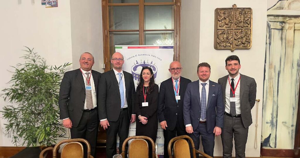 This Wednesday, March 8th, we had a great opportunity to present the SAB Aerospace´s activities at the Italian-Czech inter-parliament group round-table meeting in Prague.